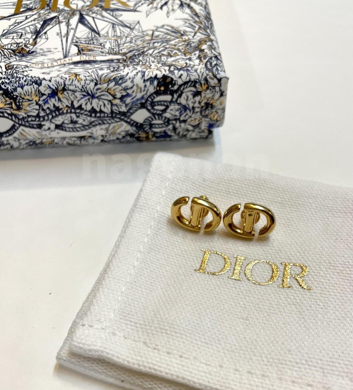 【国内直営即発】タイムレス！DIOR★CD NAVY スタッズ ピアス